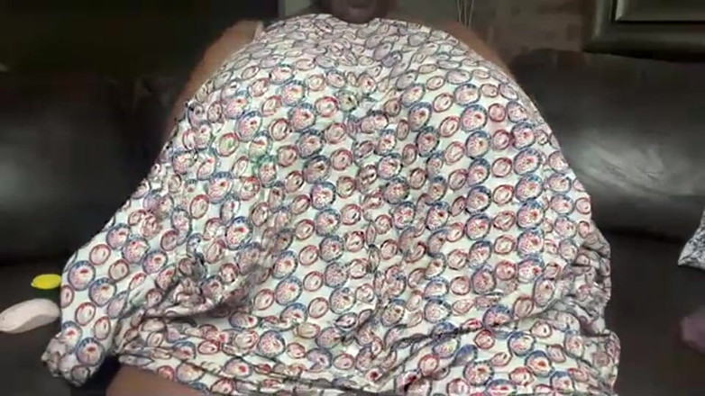 Legendary Booty Overdose: बड़ी गांड वाली खूबसूरत विशालकाय महिला लोनली और कामुक