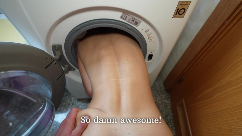 Alexa Poshspicy: POV : ma demi-sœur est coincée dans la machine à laver. Je...