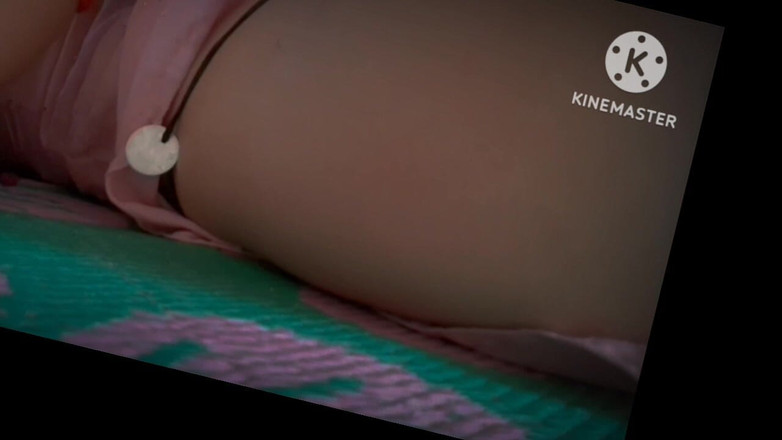 TricolorMusic3: Молодая горячая девушка дези с симпатичной бритой киской