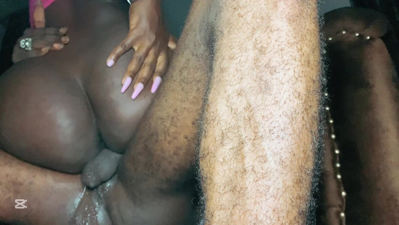 Nastyblackmama: 흑인 대물 자지에게 음란한 오럴을 준 후 나를 존나게 따먹게 만든 음란한 상사