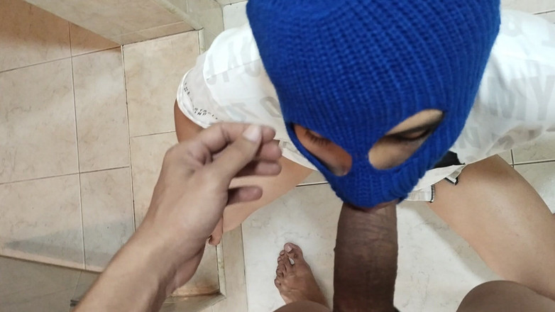 Thiago Florez: Deepthroat: Femboy Tunduk Vs Penis Kejiranan Besar