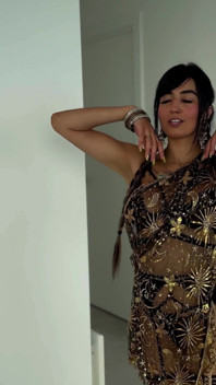 Pakistani Slut Aaliyah Yasin Makes Herself Cum