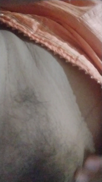 Dr_doom21: アクバル、ホットバービーの魅力を見て