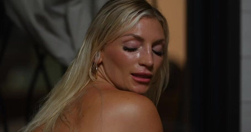 Jet sex prod: MILF Fucked by a Brazilian at the Meeting