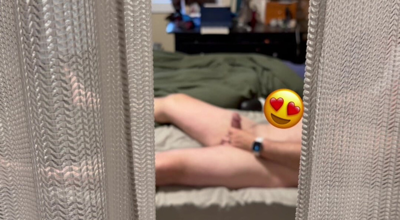 Truridge: Peeping on Uncle Stuck in a Closet