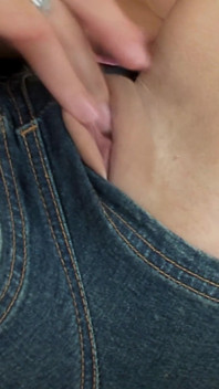 Sexy miLF bionda scopata nella sua figa bagnata in cucina