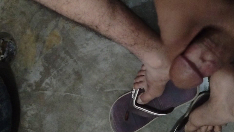 Egg Studio: Mój film widzi, jak ludzie przychodzą do mojego dziecka w...