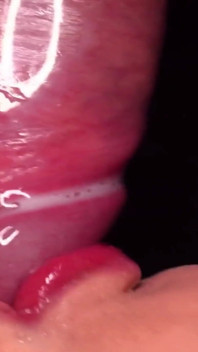 Najlepszy prezerwatyw dojenie obciąganie! Złamała prezerwatywę i dostała całą spermę w ustach! Asmr ssanie