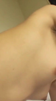 Heißes asiatisches mädchen Arisa Shirahama mit behaarter muschi liebt ficken und kommen
