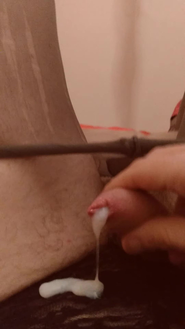 Cindy Belfast: 插入的娘娘腔潮吹在紧身裤里