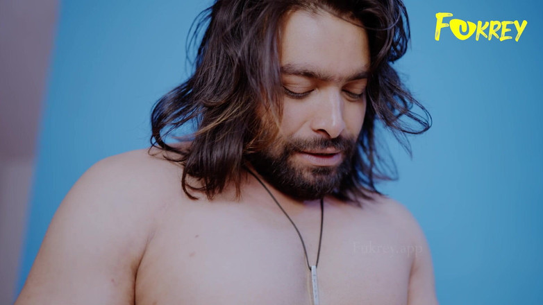 Triflicks: Una bellissima coppia si gode il sesso pazzo a casa