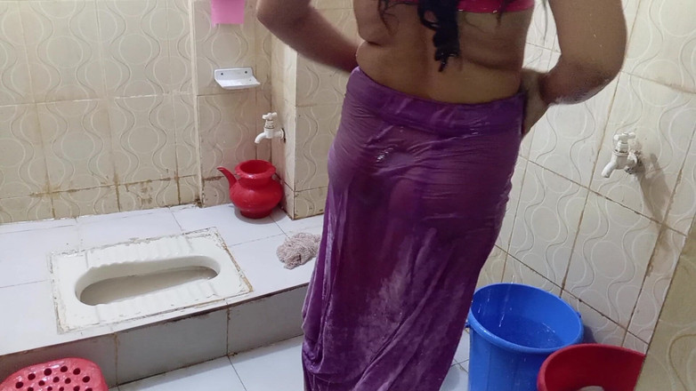 Sumahomesex: Sexo con madrastra en el baño. Sí disfruté del precioso...