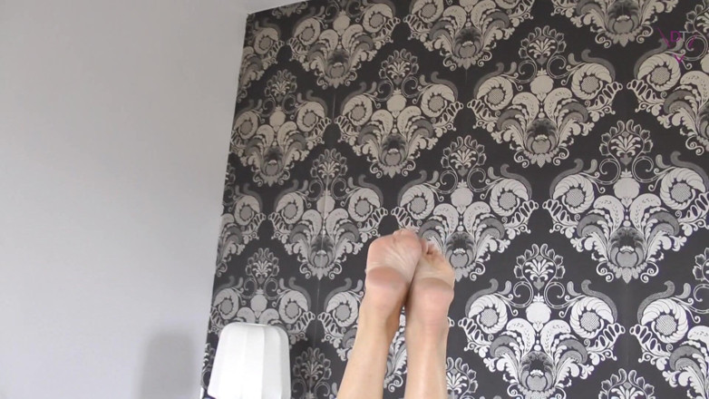 Dirty Tina: Customer clip i dirty talk for nylon and foot fetishists