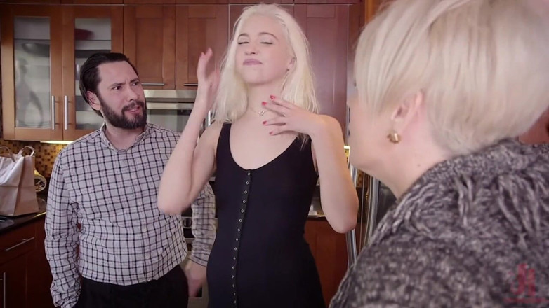 Families Tied by Kink: Gold-digging anal teen learns the old fashioned way