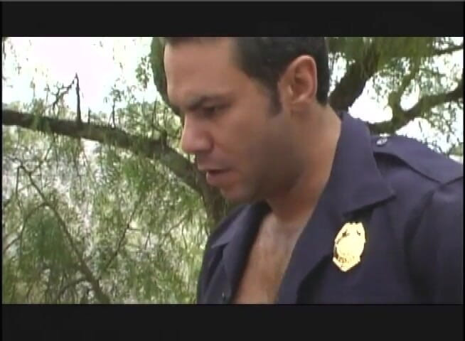 Perfect Porno: Polițistul se excită futându-și iubita în pădure