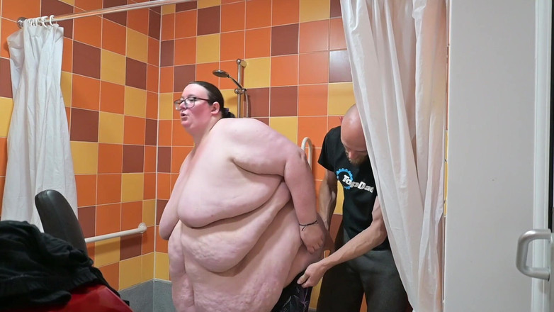 SSBBW Hunter: SSBBW dostaje się w ciasne stroje kąpielowe