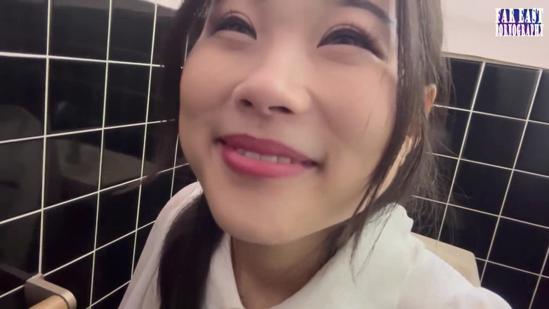 Far East pornography: Blote tepelwandeling waar overvolle ogen een hete, strakke piek laten...