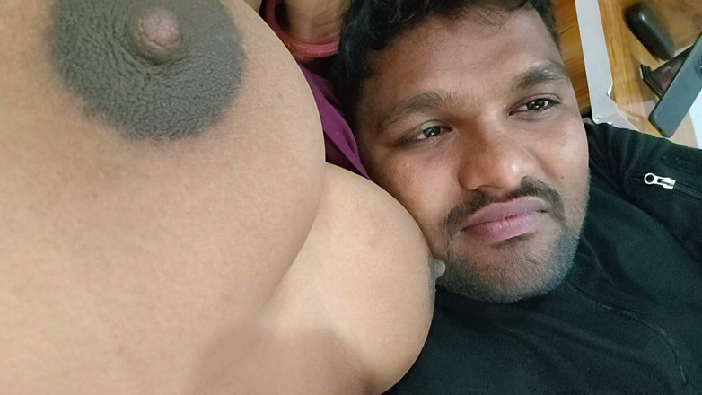 Premi pooja: Hot Desi Bhabhi Boobs Touching Desi Hot Videos