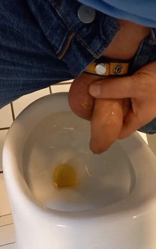 Pissgay: Biraz sidik