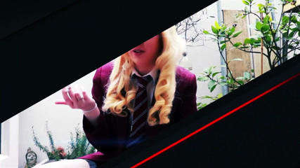British Teens: Britská 18letá dívka dostane výprask od spolužáka