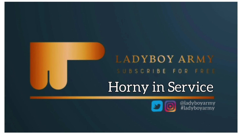 Ladyboy army collaboration: Erstes wichsen ist spaß im badezimmer