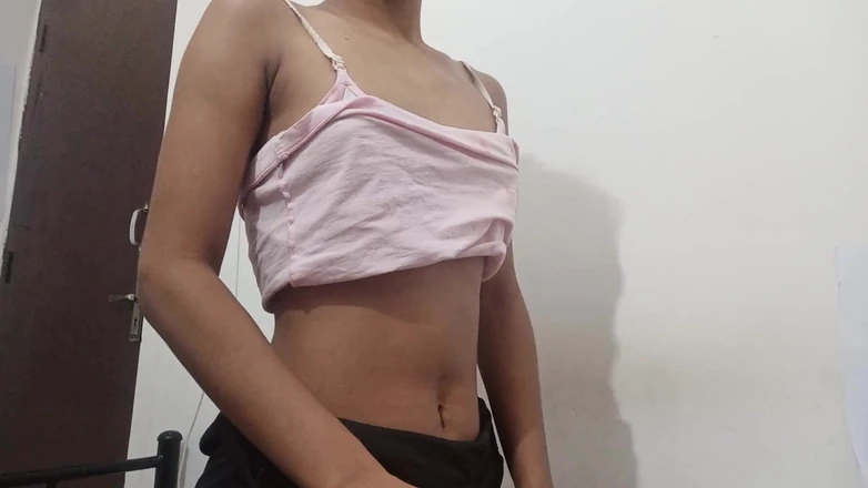 desigirl93: Desi Bhabhi Enjoys Showing Her Fully Nude Body Telegram Id