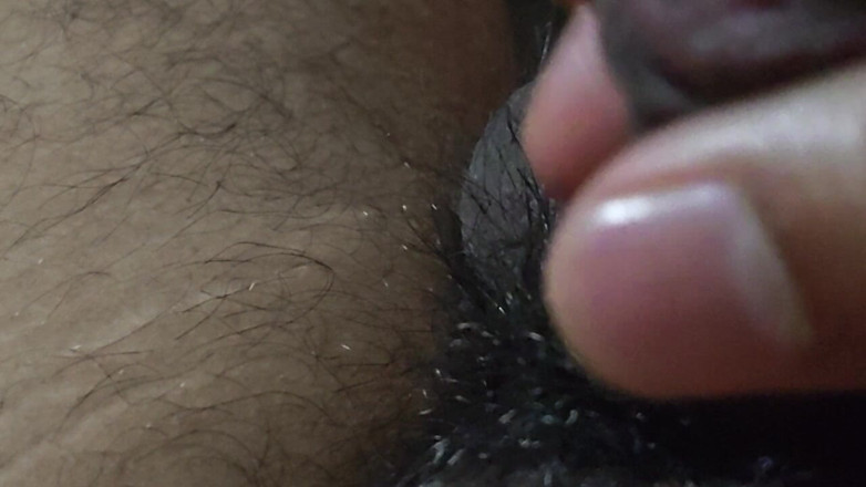 Hot Chilli 2025: Băiat din Bangladesh se bucură de momente relaxante cu labă