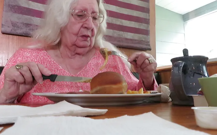 BBW nurse Vicki adventures with friends: Step mom and I eating