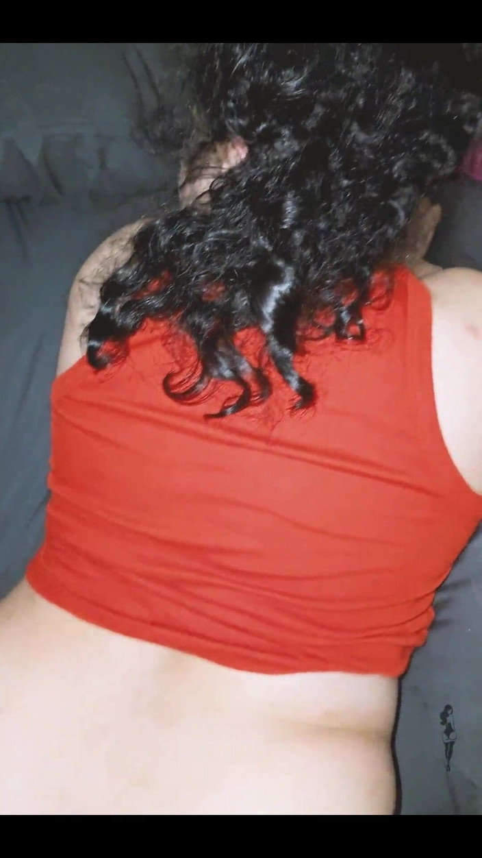 Miari Mayas: 胖美女爱的后入式性爱，她喜欢肛交，精彩性爱！