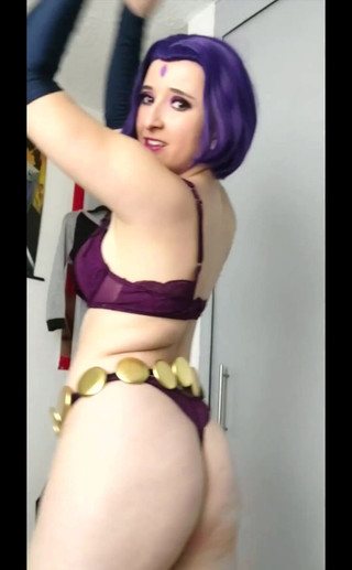 Candy Camille: Cosplay baruku untuk bulan ini adalah raven!