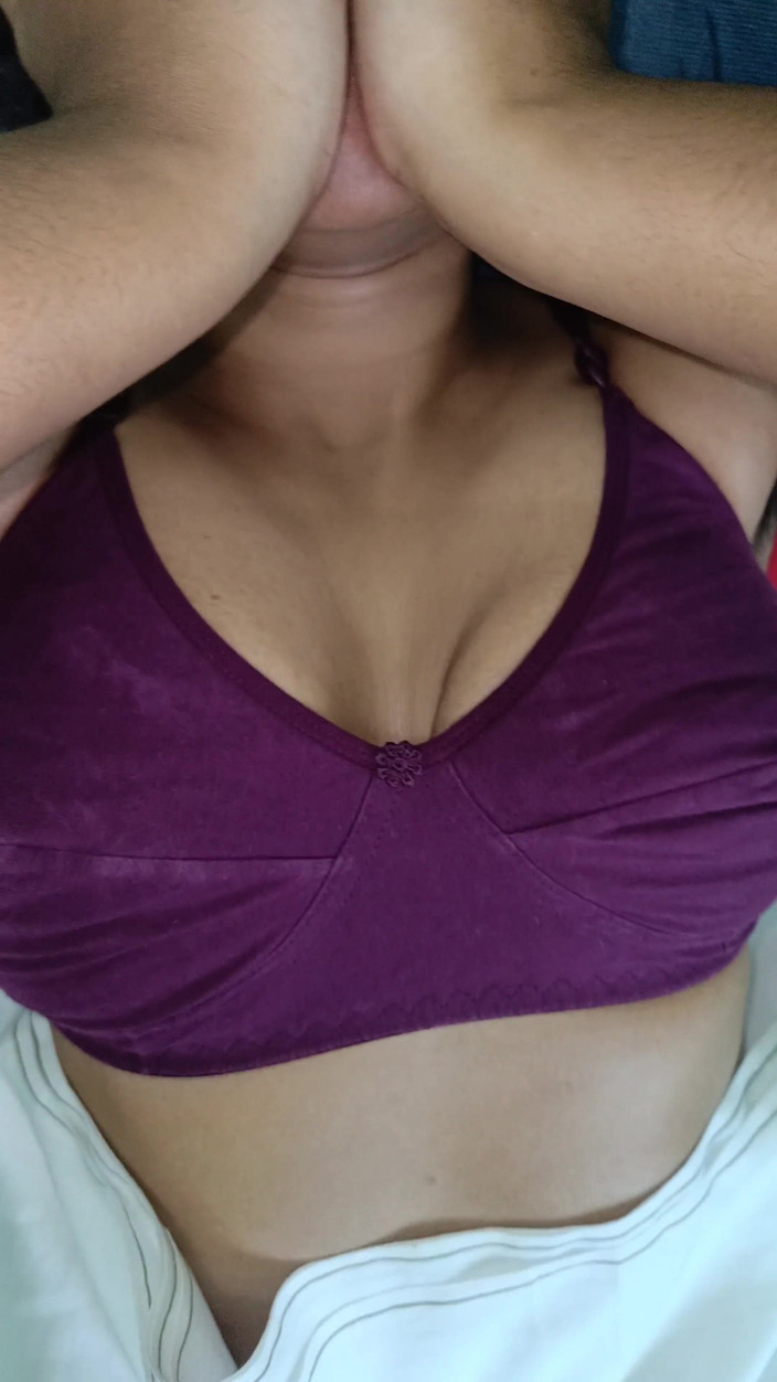 Pushpa studio: Housewife Showing Front Side Beautiful Structure with Bra Strap in...