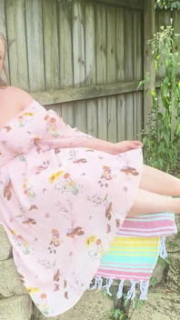 MILF montel nakal Katie menghisap exterminator - joi