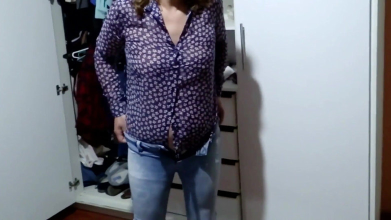 Ardientes69: Look at How Stepmom Dresses to Go to Work, in...