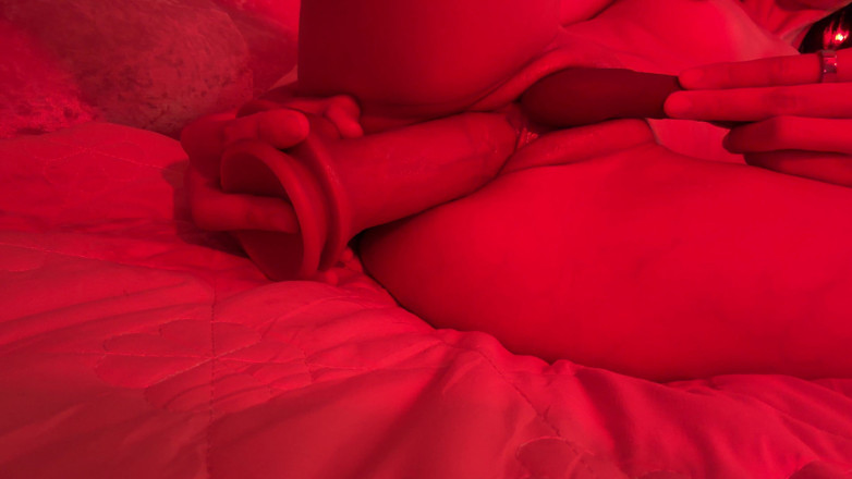Ms_Emmy_Lynn: Red Light Masturbation Dildo Fuck Multiple Orgasms