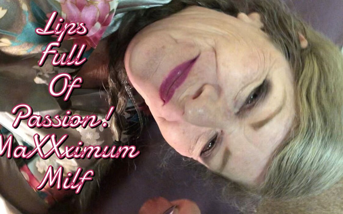 MaXXXimumMilf: Lips Full of Passion! Loving Close-up BJ!