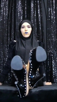 Worshiping My Arabian Feet in Supreme Silence