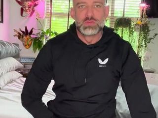 Zach Elliott: Trochę zabawy w sypialni!