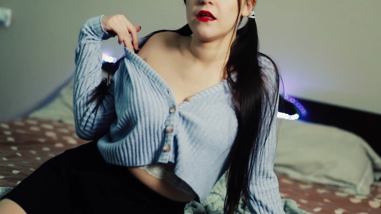 PaXionfruit: Suck and lick my lovely dildo