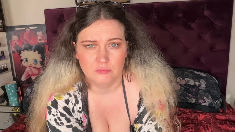 MissFFW: Geile fruchtbare bBW bittet dich, sie zu besamen