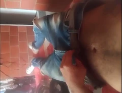 Kungen av vild porr är mig vild handjob i rummet