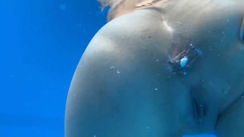FoxyandTed: It must be underwater love, ass creampie