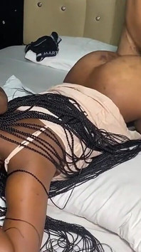 밀프의 베프가 발정난 언제 어디서나 자지를 몰래 따먹을 생각은 없어