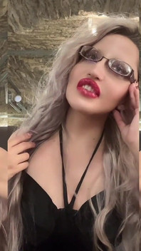 Kamu adalah boneka banciku yang sempurna untuk gadis baik yang suka mematuhi klip oleh findom goaldigger
