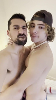 Papa Baise Twink Avec Un Gros Cul
