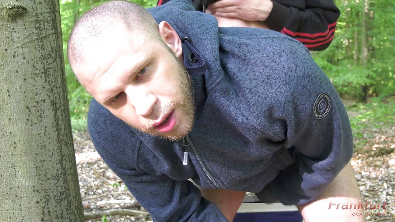 Frankfurt Sex Stories: クルージング男性