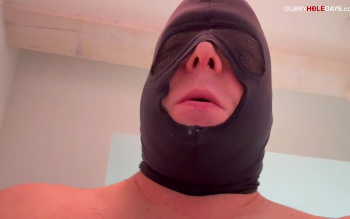 GLORYHOLEGAYS: Cowok ini mengaku lurus - tapi dia crot di gloryhole