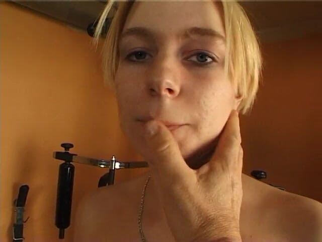 POV Orgasms: Blonde slet pijpt grote pik in pov