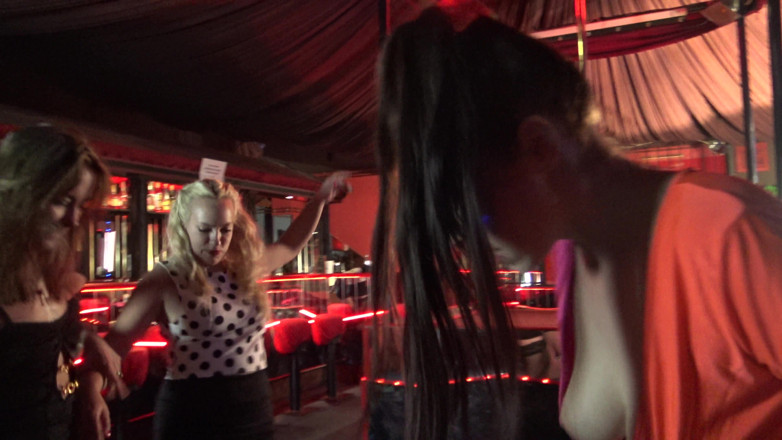 Femdom Austria: Disco kick-gris!