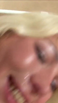 Eliza的窄屁眼被干