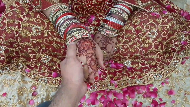 QueenbeautyQB: Suhagrat - seks malam perkahwinan pertama - pasangan Panas India baru